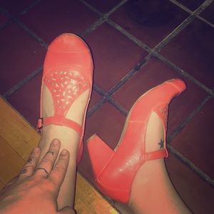 Cutest Laser-Cut Orange Round Toe Statement Heels